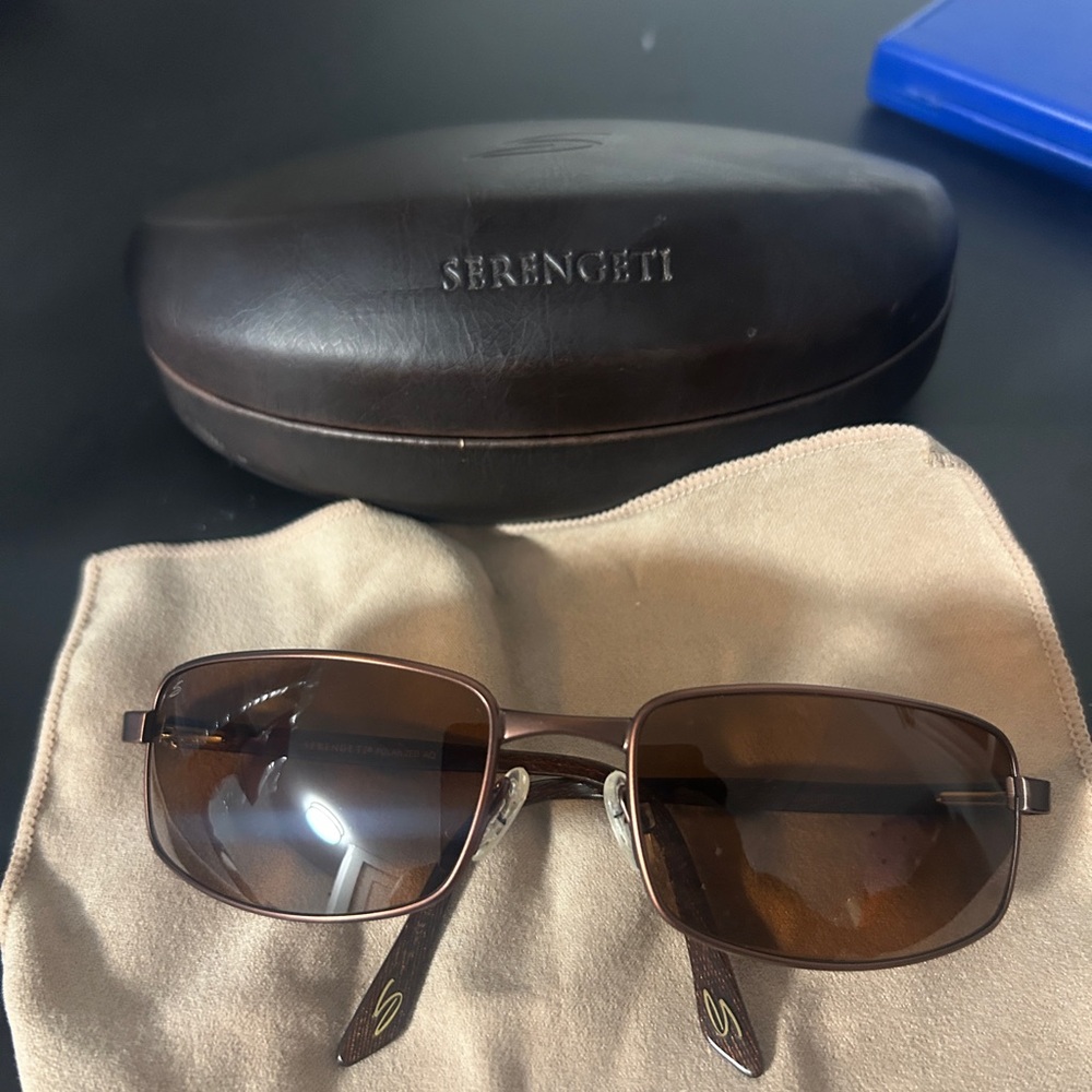 Serengeti Classic Brown Sunglasses with Case